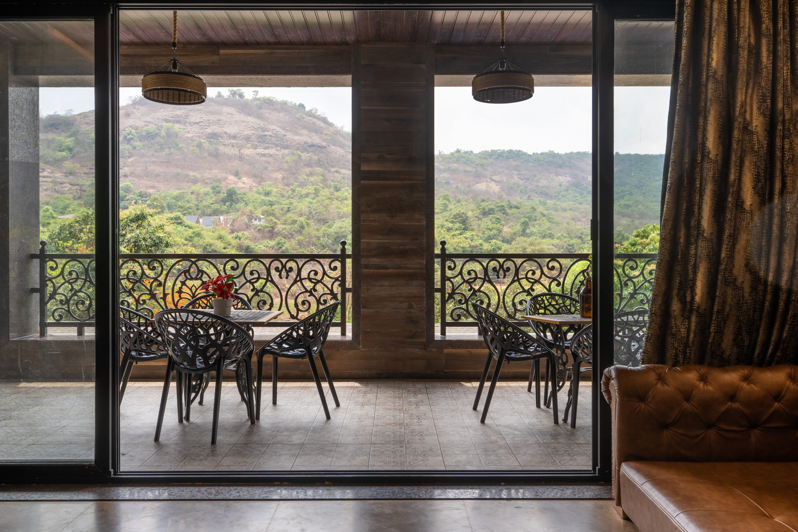 villa_in_lonavala_with_balcony